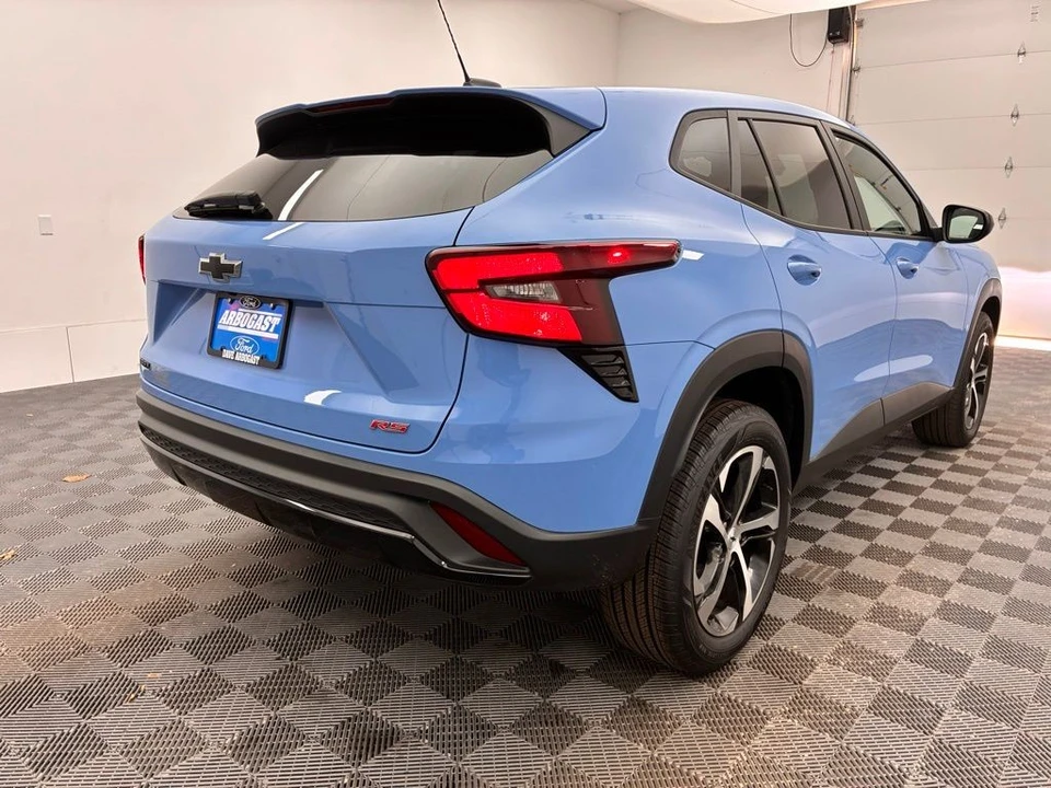 2024 Chevrolet Trax - Image 8 of 12