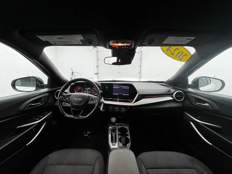 2024 Chevrolet Trax - Image 2 of 12