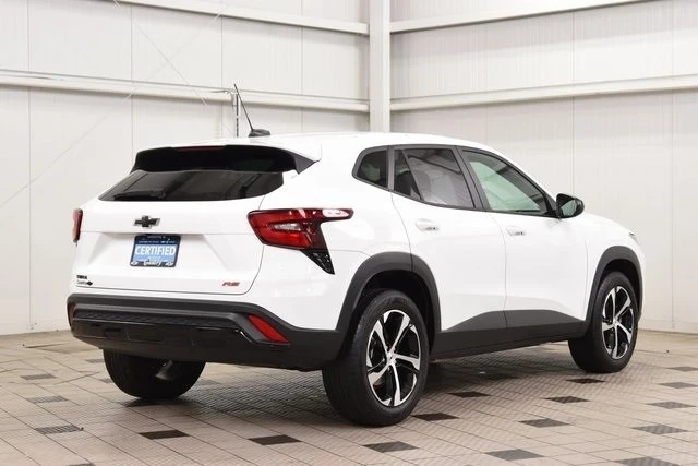 2024 Chevrolet Trax - Image 8 of 21