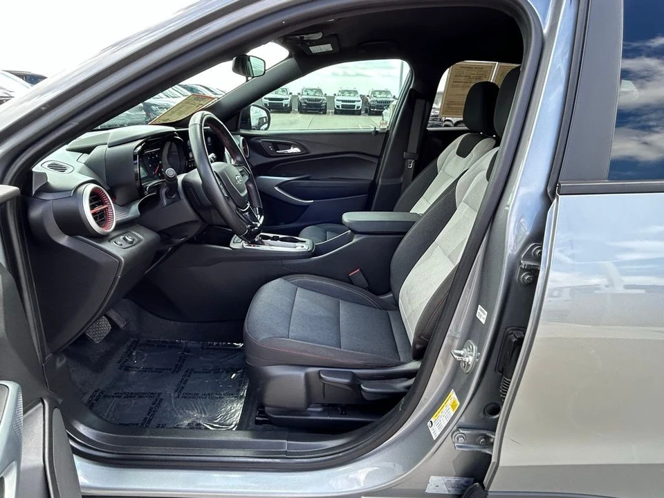 2024 Chevrolet Trax - Image 5 of 12