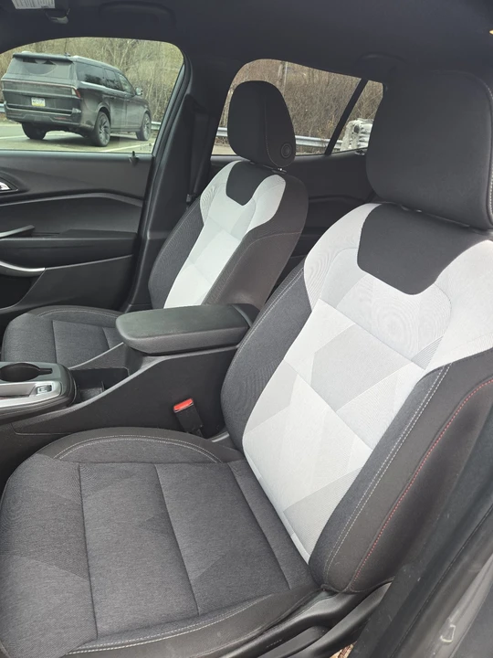 2024 Chevrolet Trax - Image 12 of 16