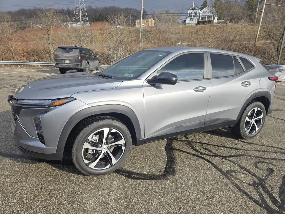 2024 Chevrolet Trax - Image 3 of 16