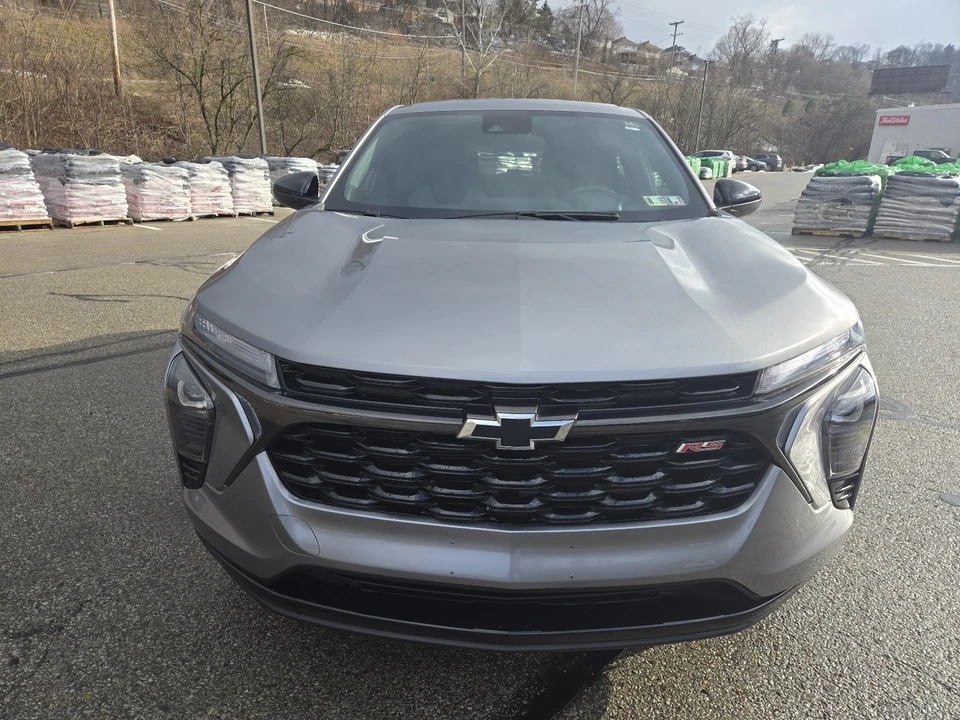 2024 Chevrolet Trax - Image 2 of 16