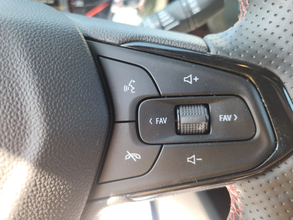 2024 Chevrolet Trax - Image 16 of 31