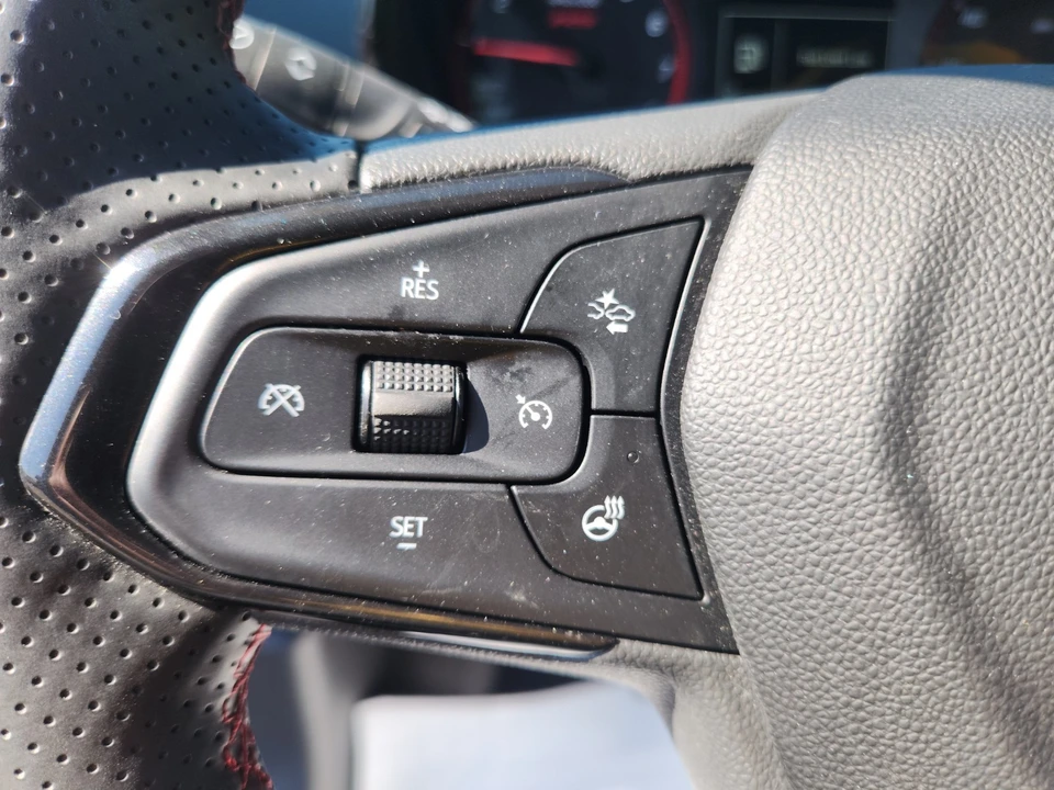 2024 Chevrolet Trax - Image 15 of 31