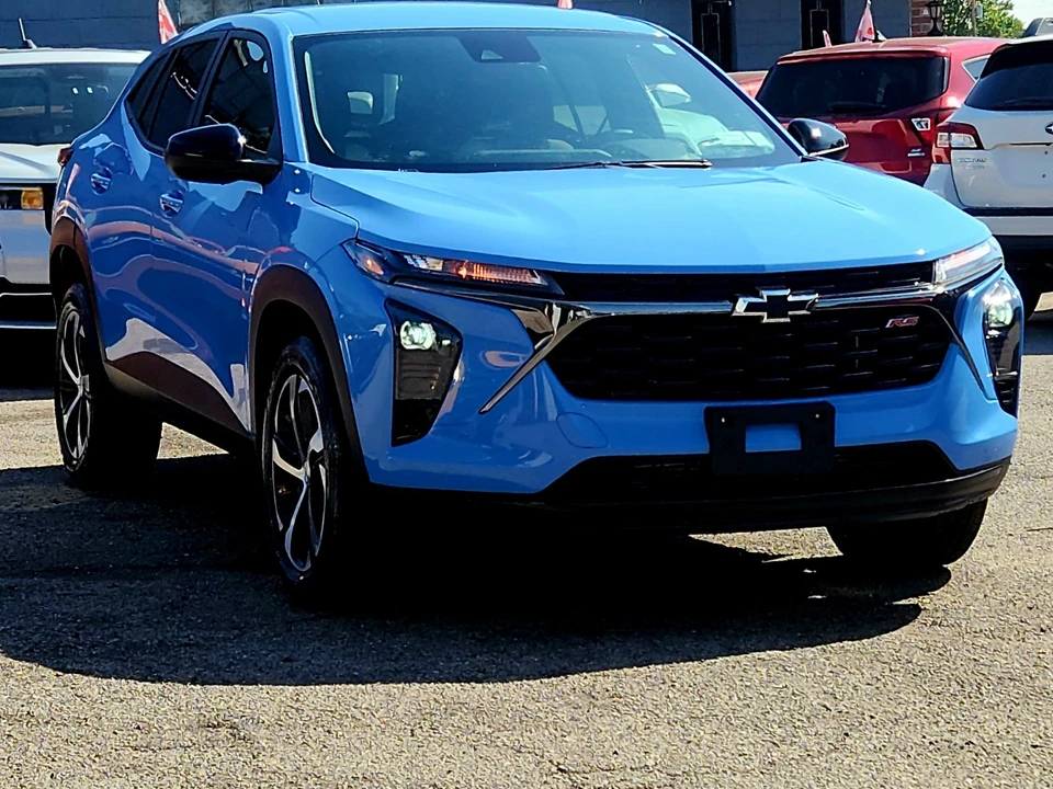 2024 Chevrolet Trax - Image 2 of 31