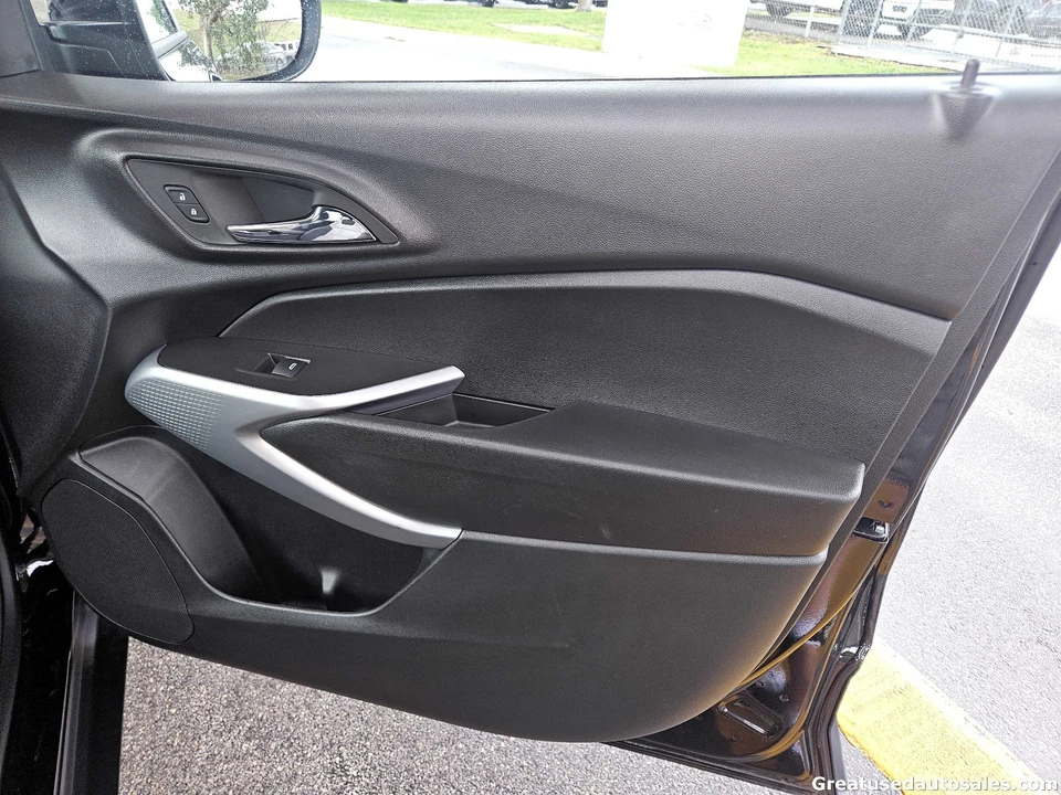 2024 Chevrolet Trax - Image 10 of 21