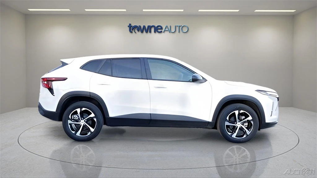 2024 Chevrolet Trax - Image 4 of 12
