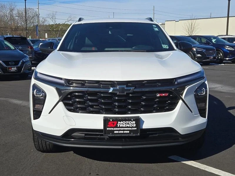2024 Chevrolet Trax - Image 2 of 12