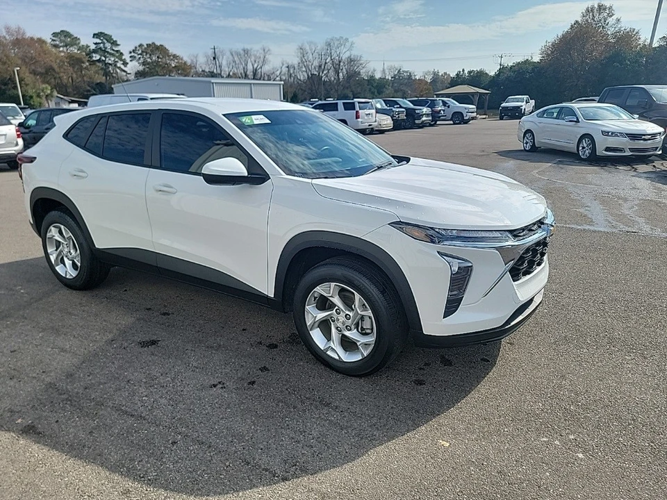 2024 Chevrolet Trax - Image 7 of 11