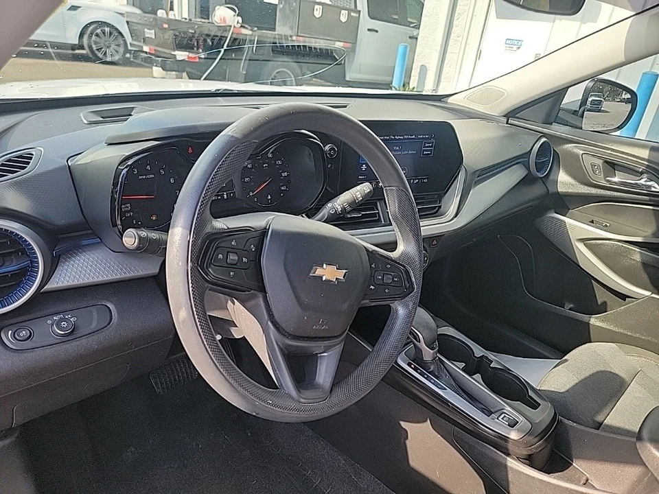 2024 Chevrolet Trax - Image 10 of 11