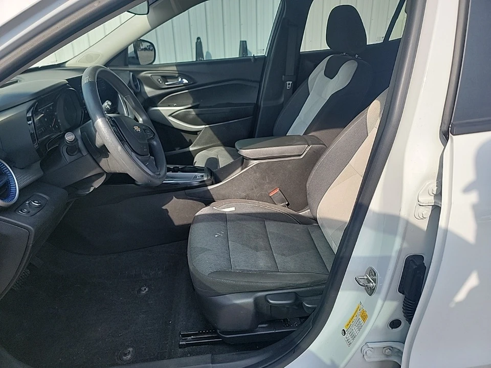 2024 Chevrolet Trax - Image 9 of 11