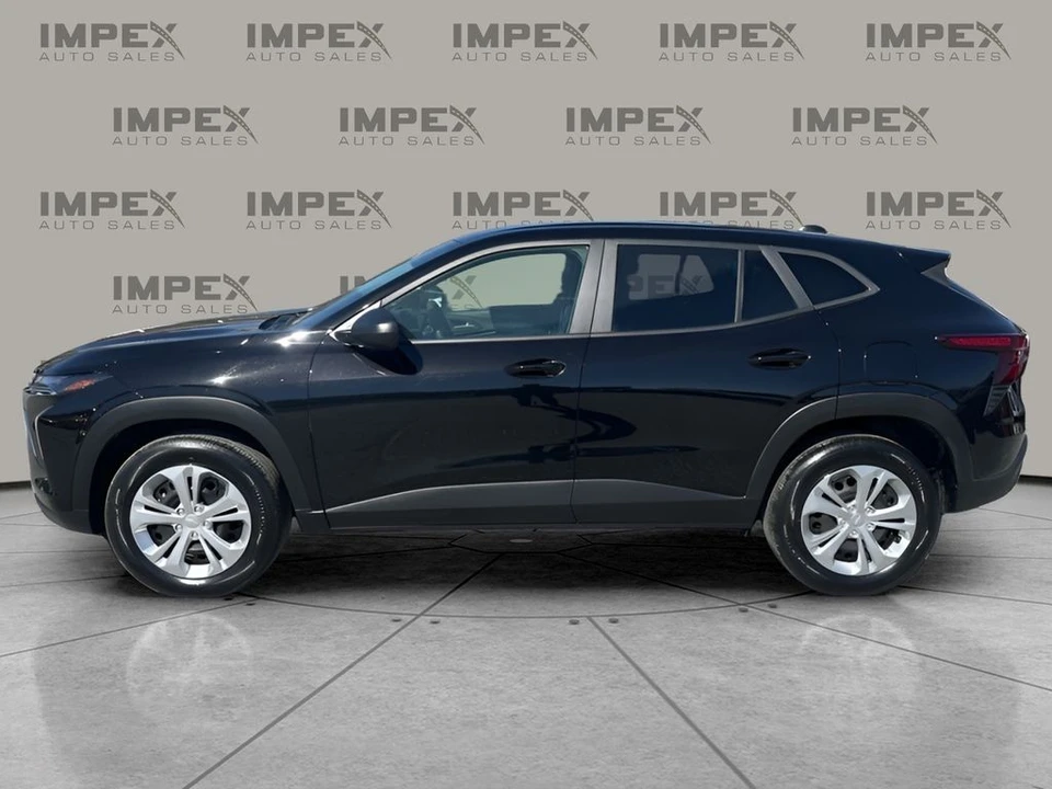 2024 Chevrolet Trax - Image 2 of 12
