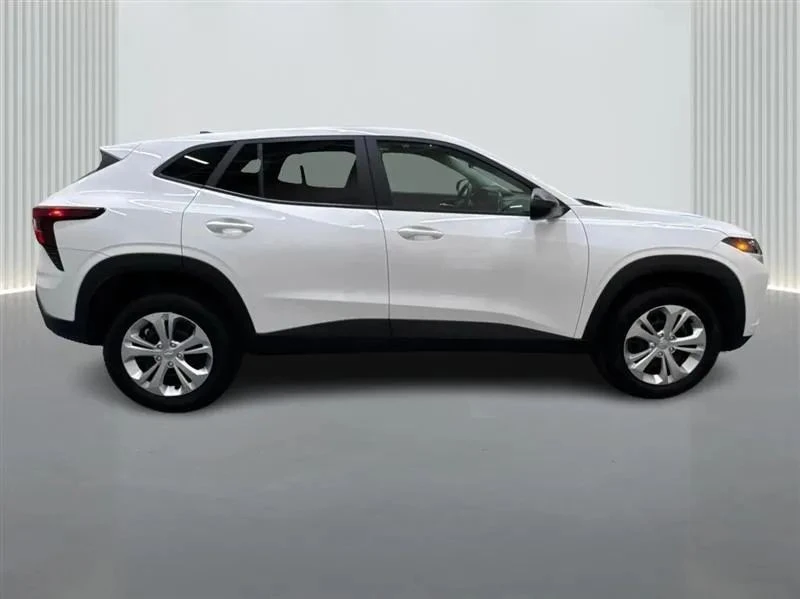 2024 Chevrolet Trax - Image 6 of 12
