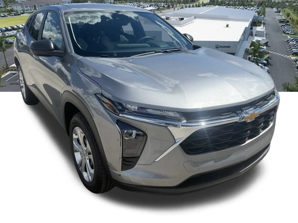 2024 Chevrolet Trax - Image 2 of 12