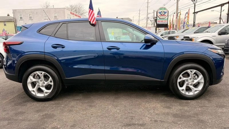 2024 Chevrolet Trax - Image 11 of 12