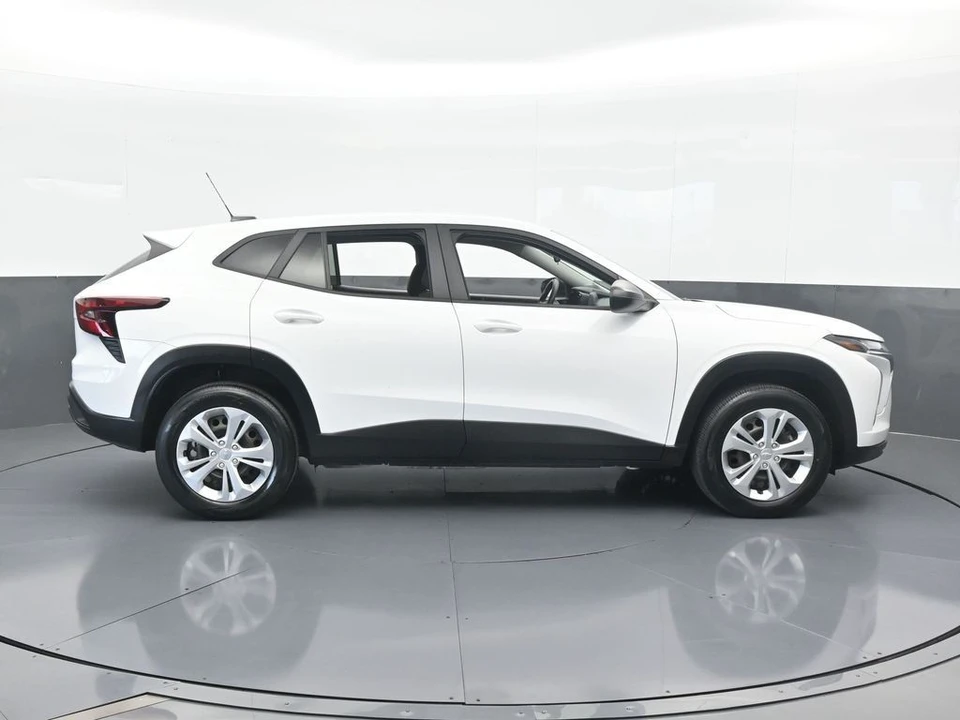 2024 Chevrolet Trax - Image 7 of 12