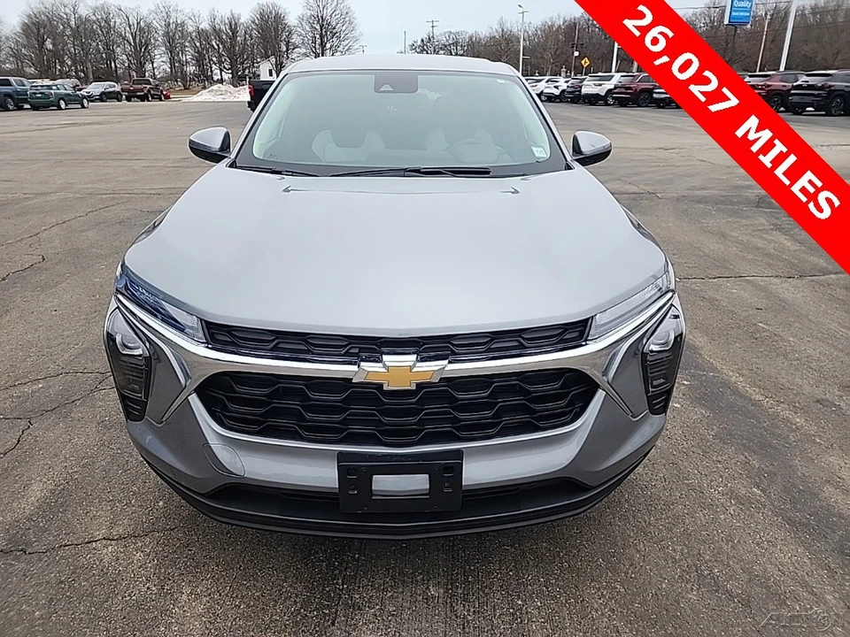 2024 Chevrolet Trax - Image 2 of 18