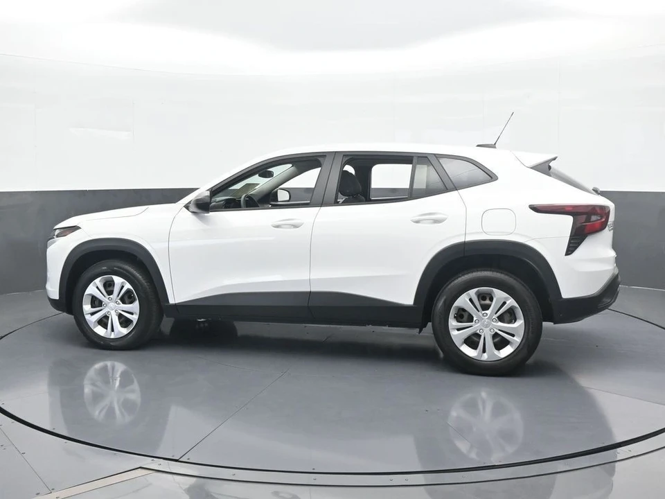 2024 Chevrolet Trax - Image 3 of 12