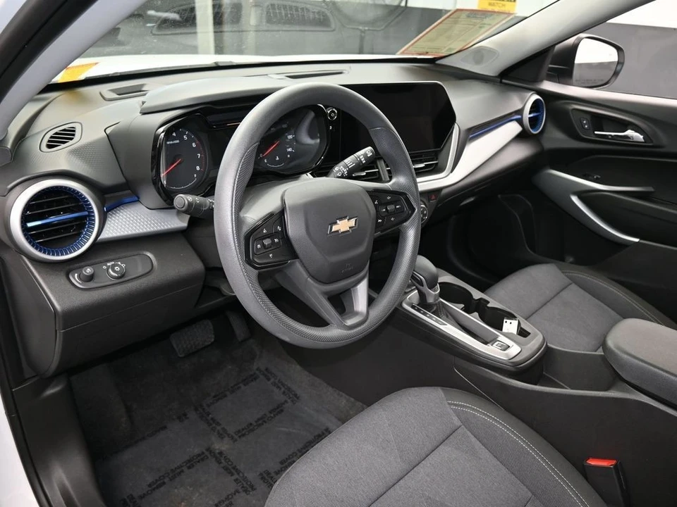 2024 Chevrolet Trax - Image 10 of 12