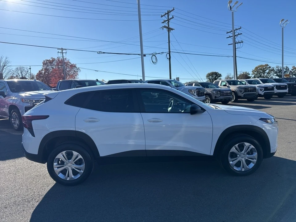 2024 Chevrolet Trax - Image 6 of 12