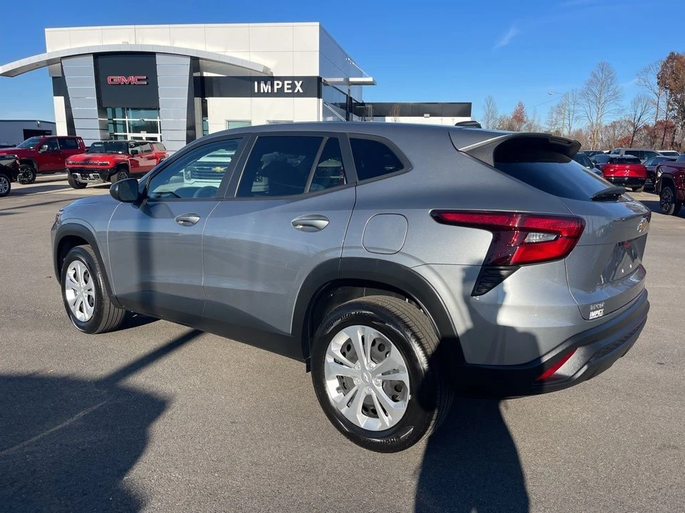 2024 Chevrolet Trax - Image 3 of 21