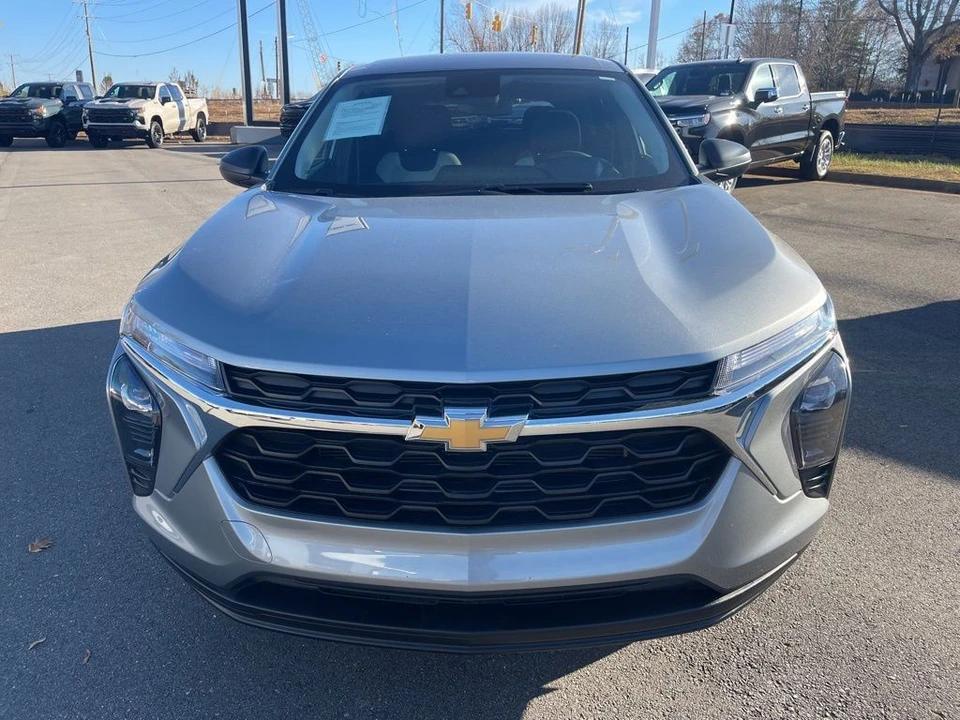 2024 Chevrolet Trax - Image 8 of 21