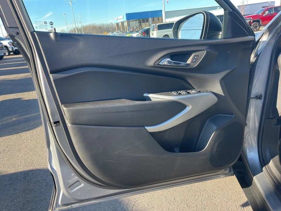 2024 Chevrolet Trax - Image 9 of 21