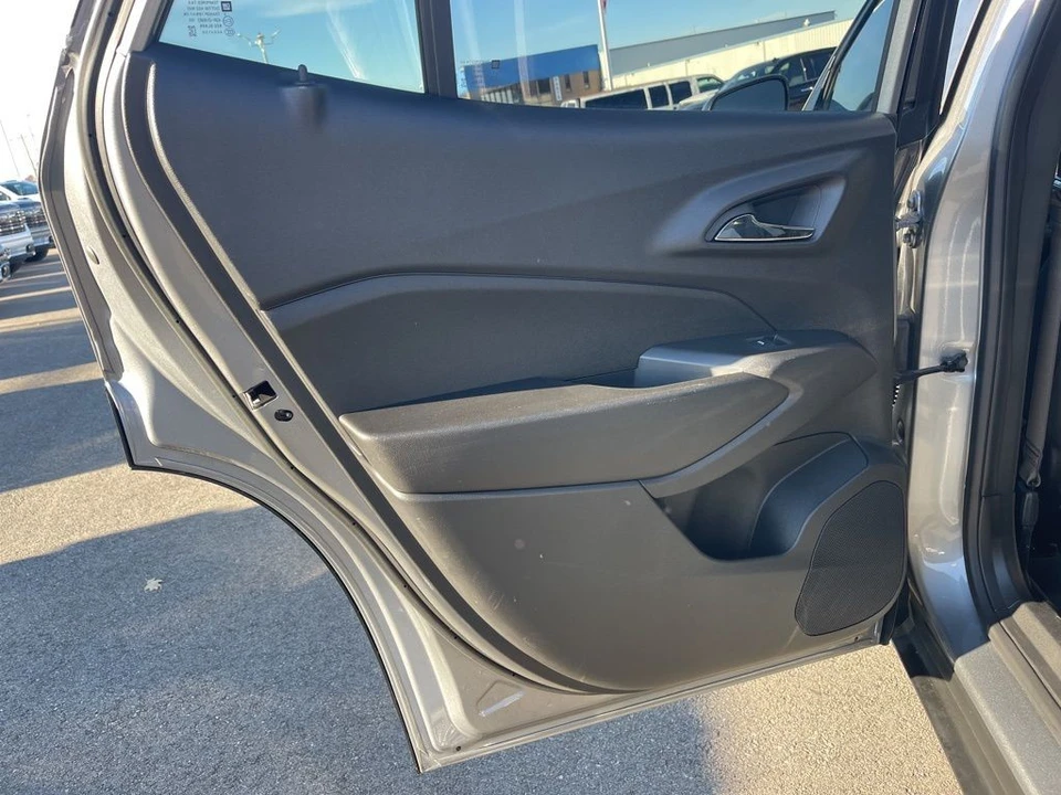 2024 Chevrolet Trax - Image 11 of 21