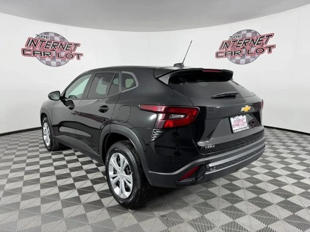 2024 Chevrolet Trax - Image 5 of 12