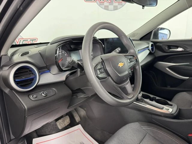 2024 Chevrolet Trax - Image 10 of 12
