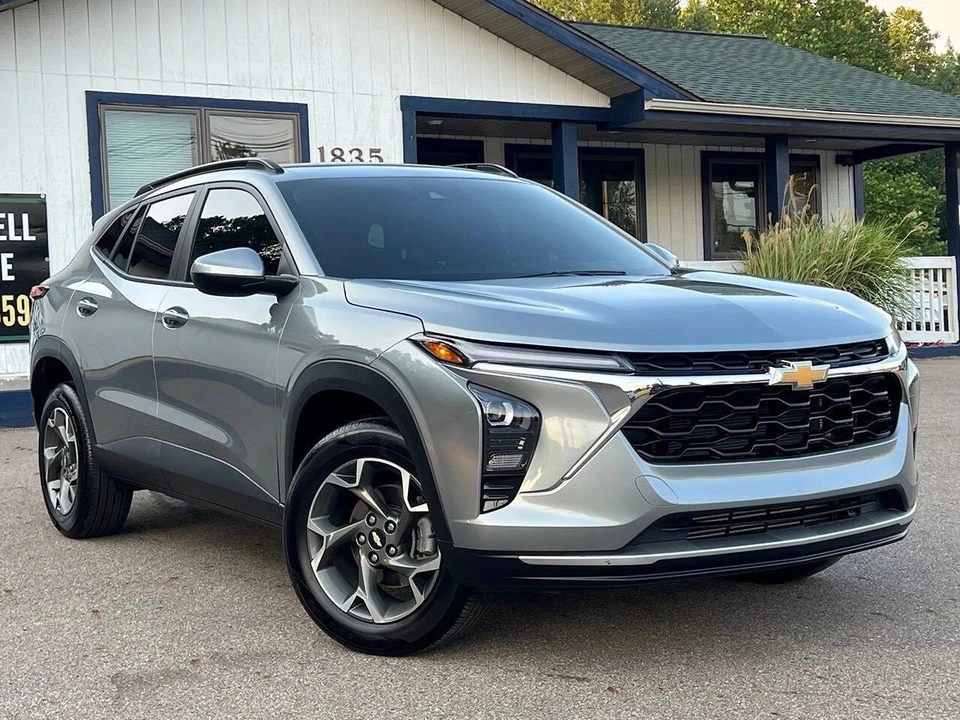 2024 Chevrolet Trax - Image 2 of 21