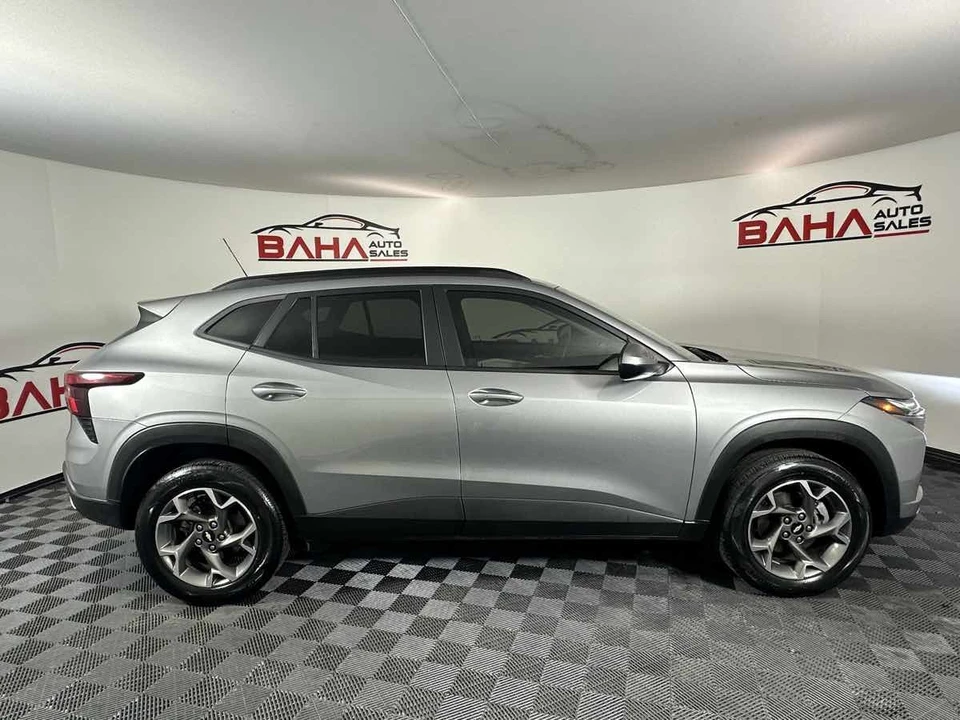 2024 Chevrolet Trax - Image 10 of 21
