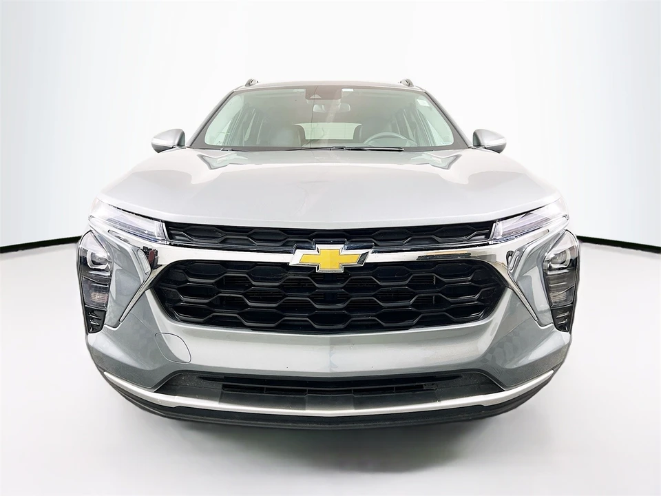 2024 Chevrolet Trax - Image 2 of 12