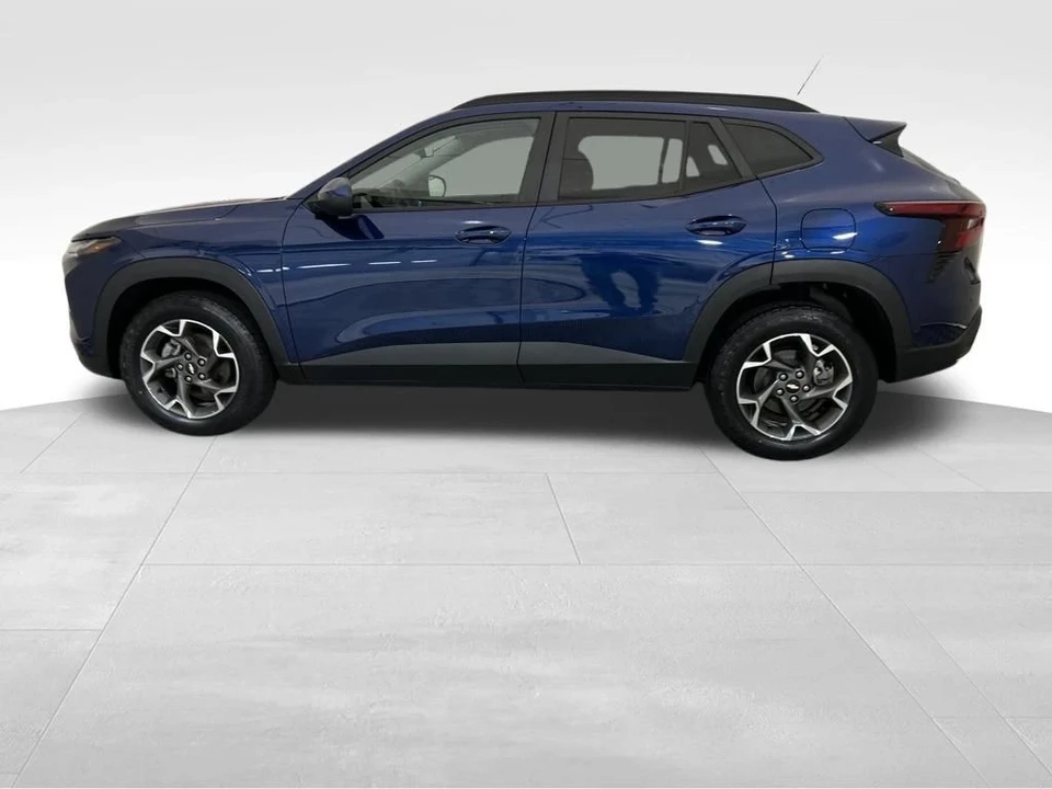 2024 Chevrolet Trax - Image 3 of 12