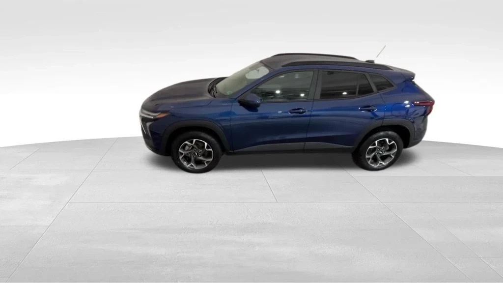 2024 Chevrolet Trax - Image 4 of 12