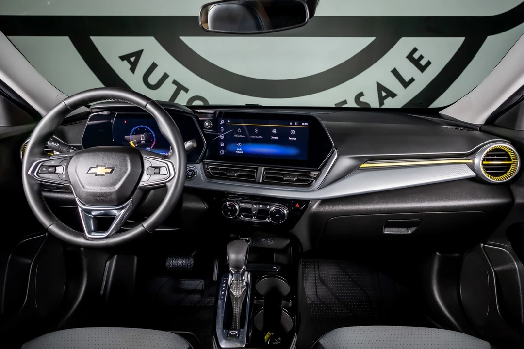 2024 Chevrolet Trax - Image 2 of 12