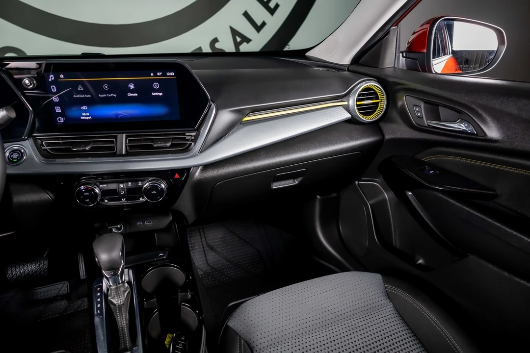 2024 Chevrolet Trax - Image 8 of 21