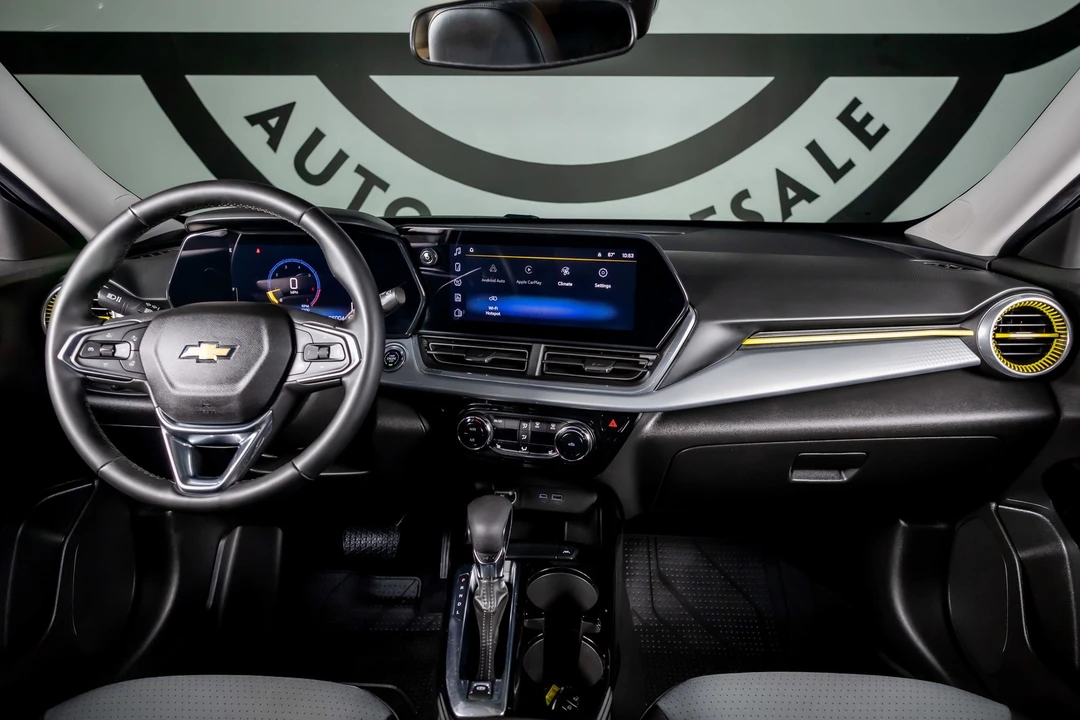 2024 Chevrolet Trax - Image 2 of 12