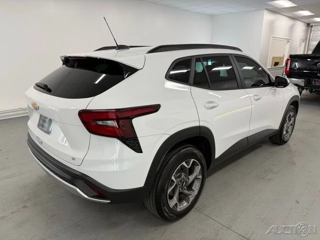 2024 Chevrolet Trax - Image 6 of 12