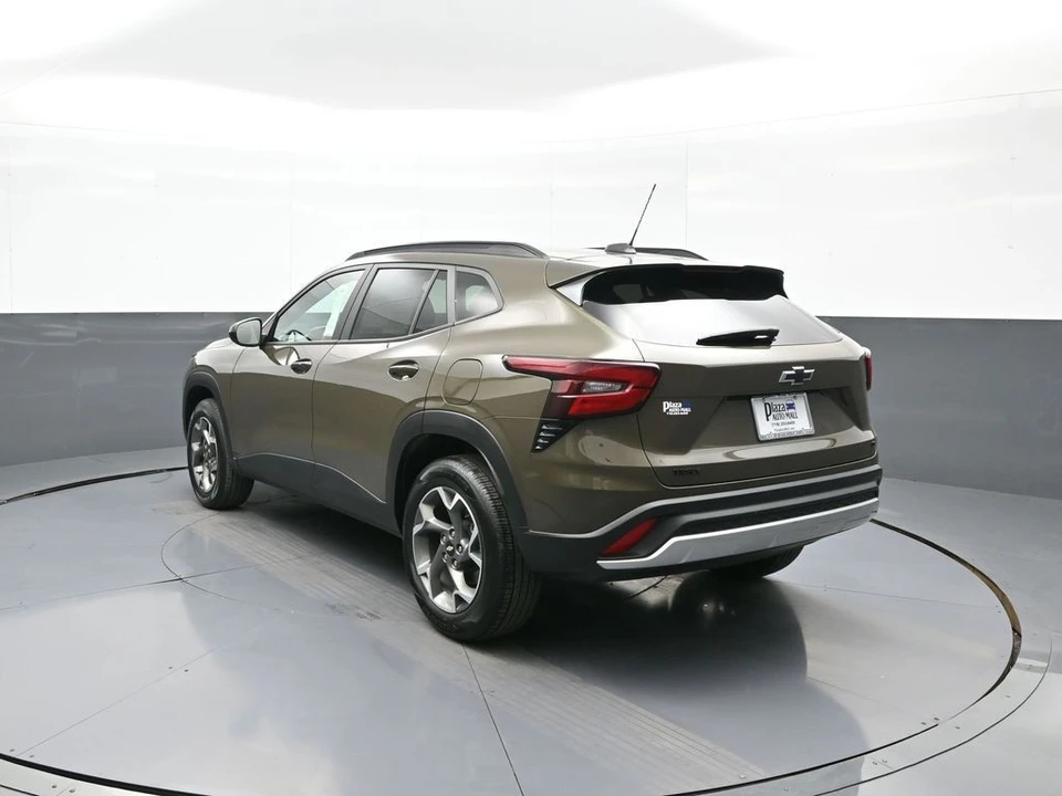 2024 Chevrolet Trax - Image 8 of 21
