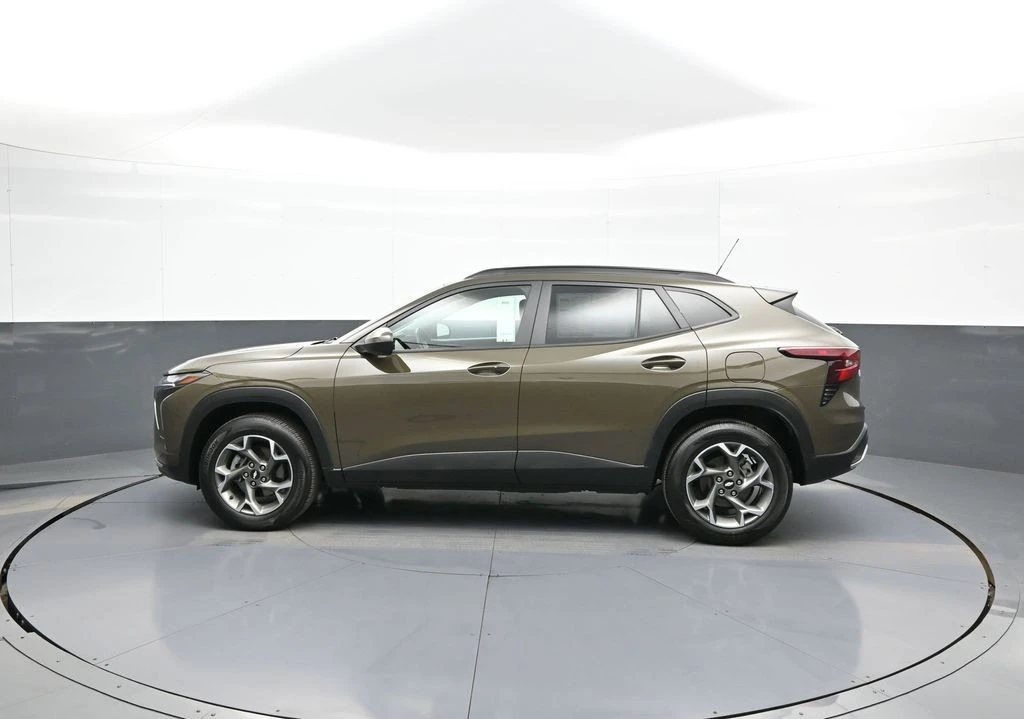 2024 Chevrolet Trax - Image 9 of 21