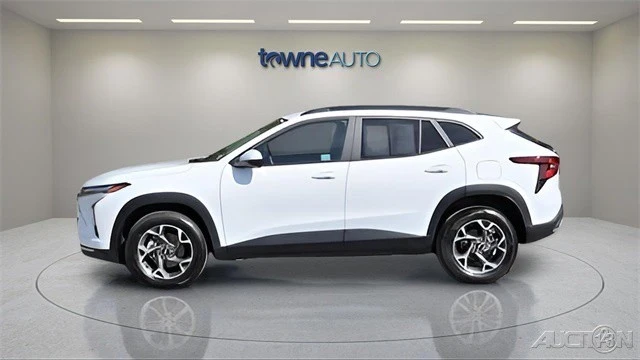 2024 Chevrolet Trax - Image 2 of 17