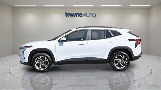 2024 Chevrolet Trax - Image 2 of 15