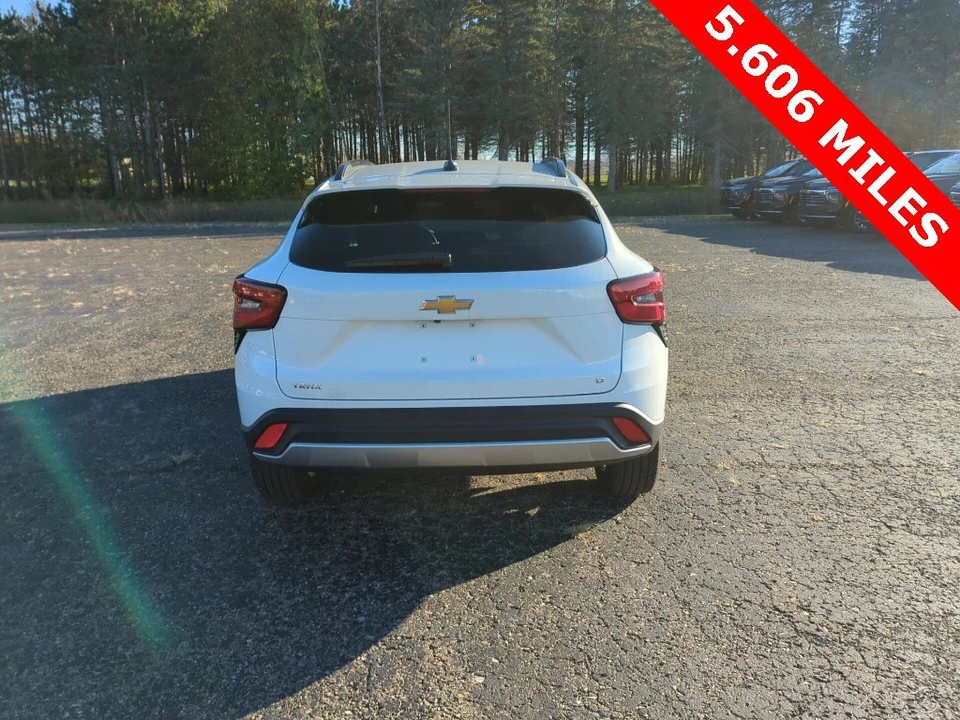 2024 Chevrolet Trax - Image 8 of 12