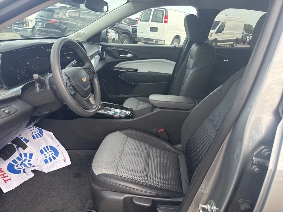 2024 Chevrolet Trax - Image 5 of 6