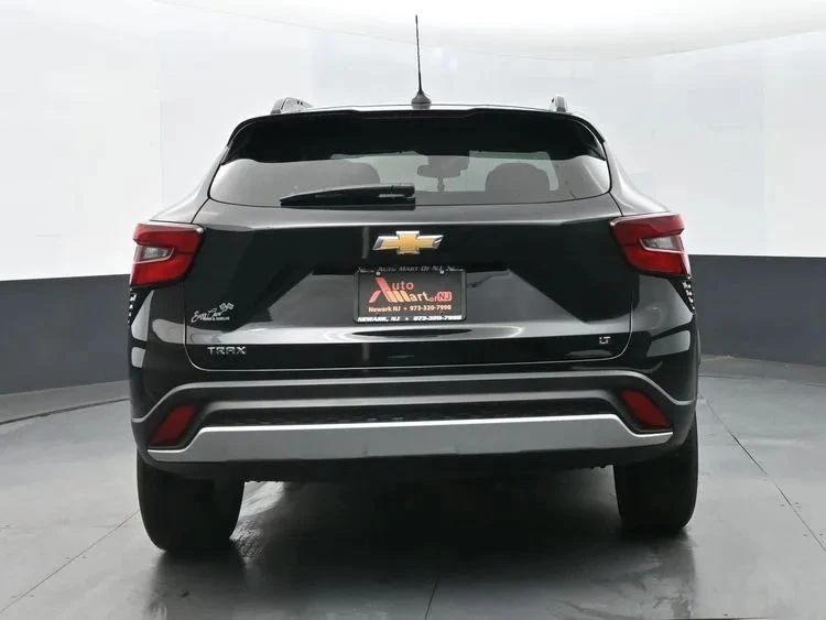 2024 Chevrolet Trax - Image 8 of 12