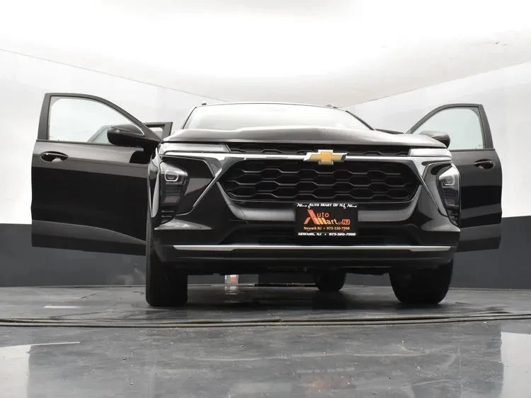 2024 Chevrolet Trax - Image 11 of 12