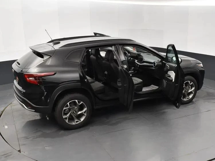 2024 Chevrolet Trax - Image 6 of 12