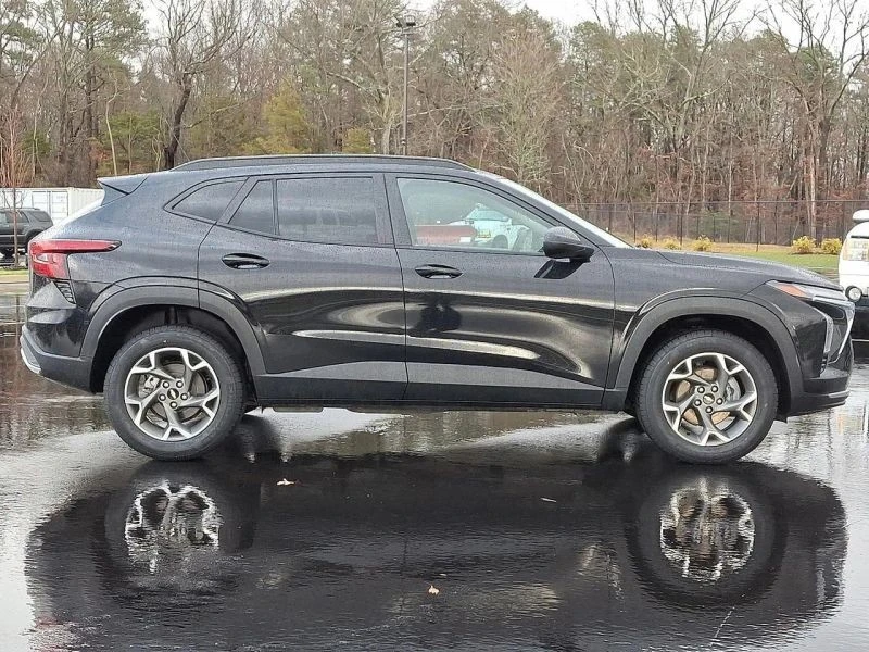 2024 Chevrolet Trax - Image 7 of 12